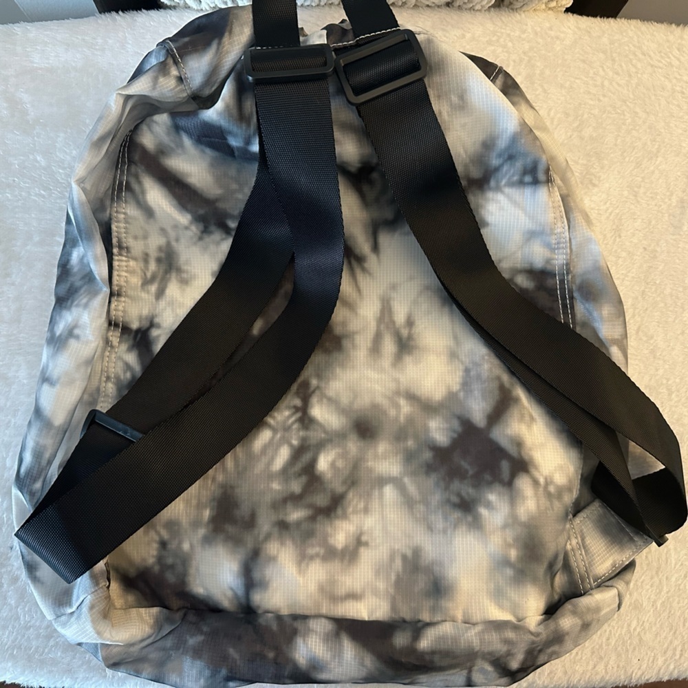PINK Packable Backpack - Picture 4 of 6